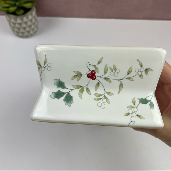 Pfaltzgraff Red Holly Berry Holly White Green Dish Plate - Picture 4 of 6